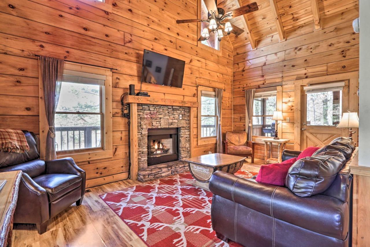 Cozy Cabin With Hot Tub In The Heart Of Pigeon Forge Βίλα Εξωτερικό φωτογραφία