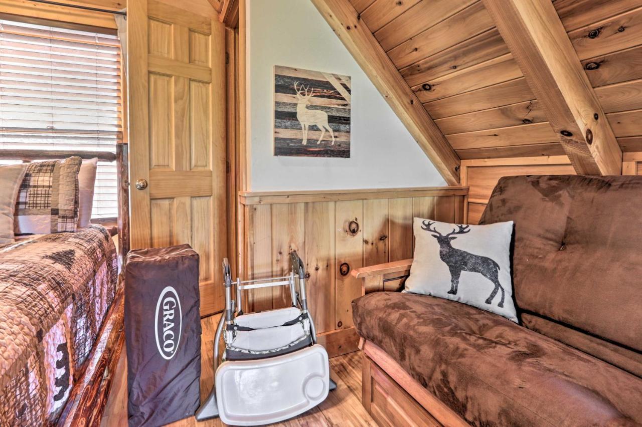 Cozy Cabin With Hot Tub In The Heart Of Pigeon Forge Βίλα Εξωτερικό φωτογραφία