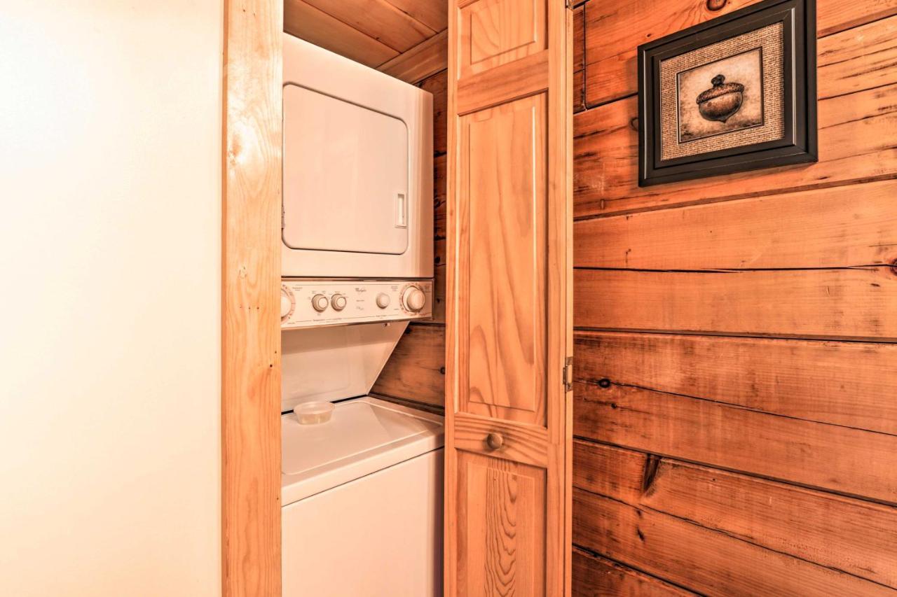Cozy Cabin With Hot Tub In The Heart Of Pigeon Forge Βίλα Εξωτερικό φωτογραφία